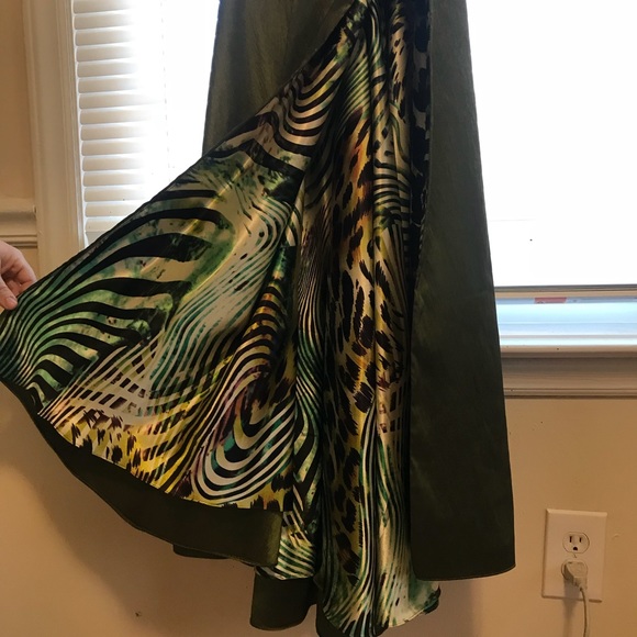 GiGi Olive gown size 2 - Picture 3 of 7